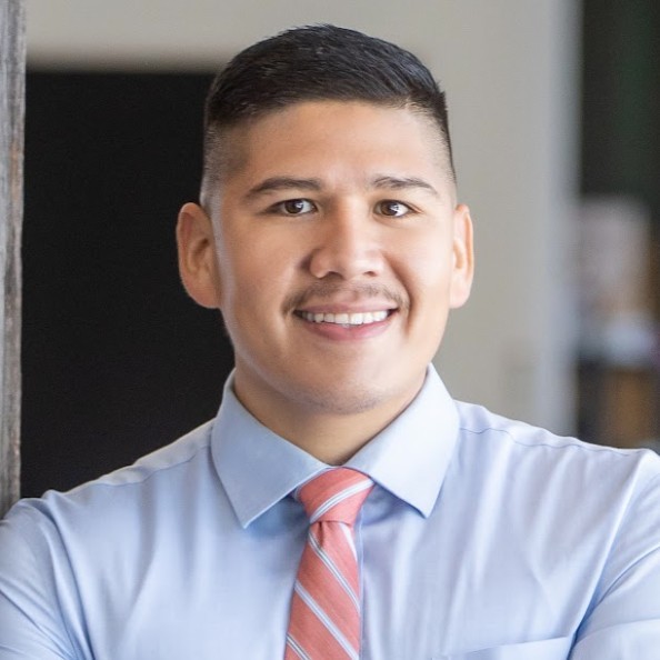 Vincent Alvarez headshot